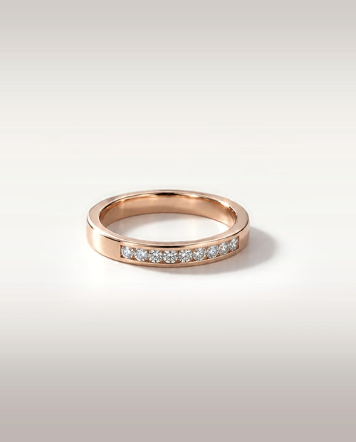 Bague Demi-Alliance — or rose, neuf diamants sertis rail, vue de face