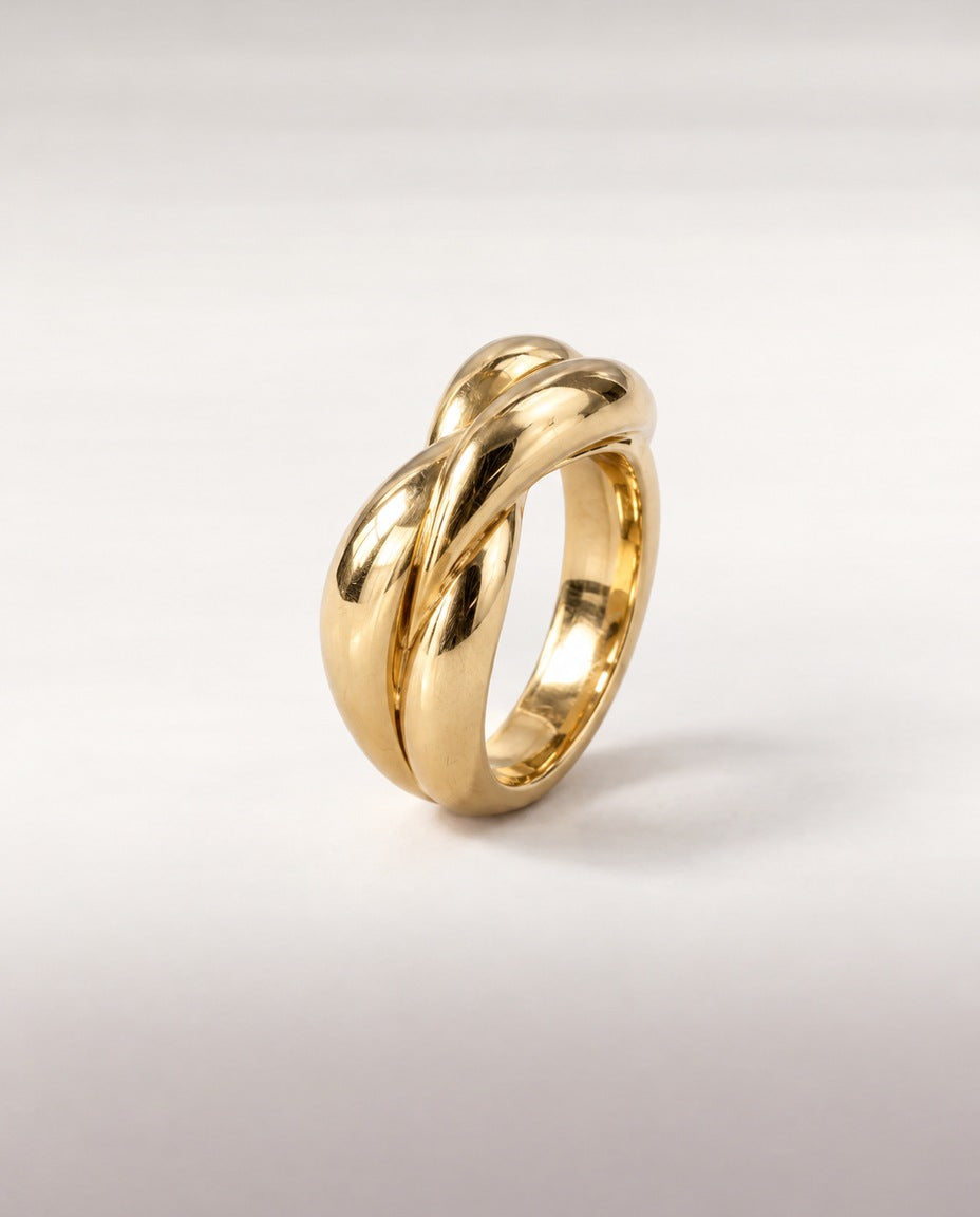 Bague Entrelacs — vue inclinée