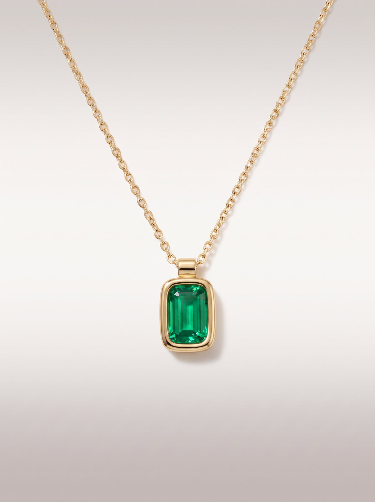 Collier Cabochon Vert — vue de face