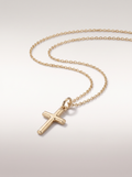 Collier Croix — vue trois-quarts