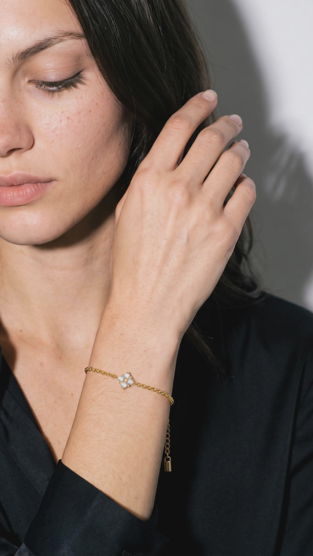 Bracelet Satellite porté — vidéo